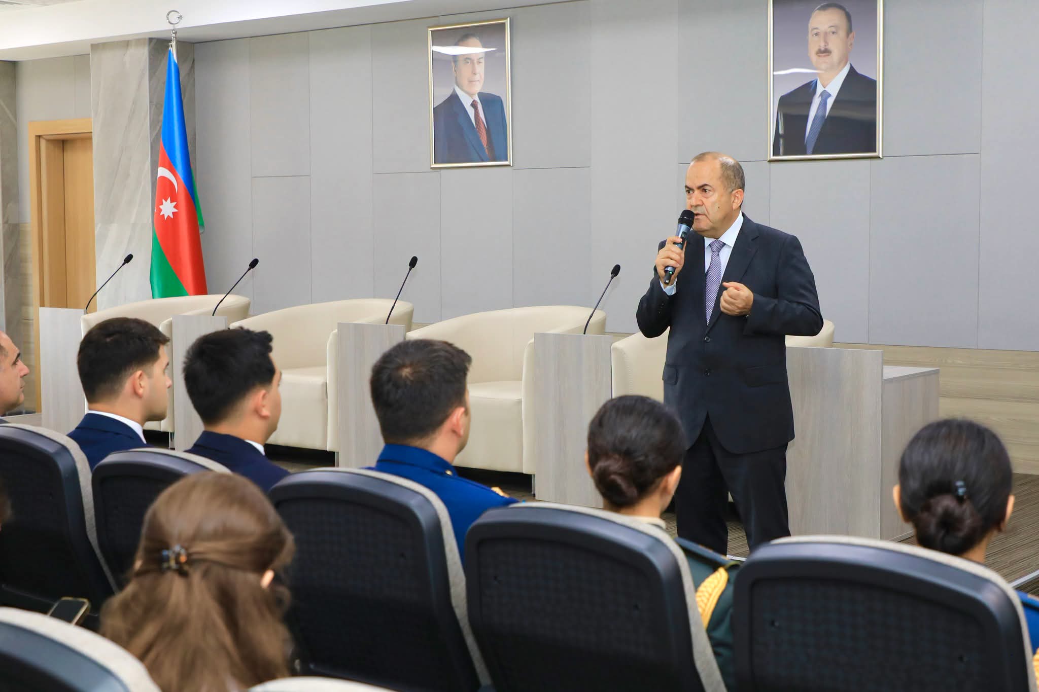 Dövlət İmtahan Mərkəzinin təşkilatçılığı ilə ali təhsil müəssisələrinin sərgisinə start verilib